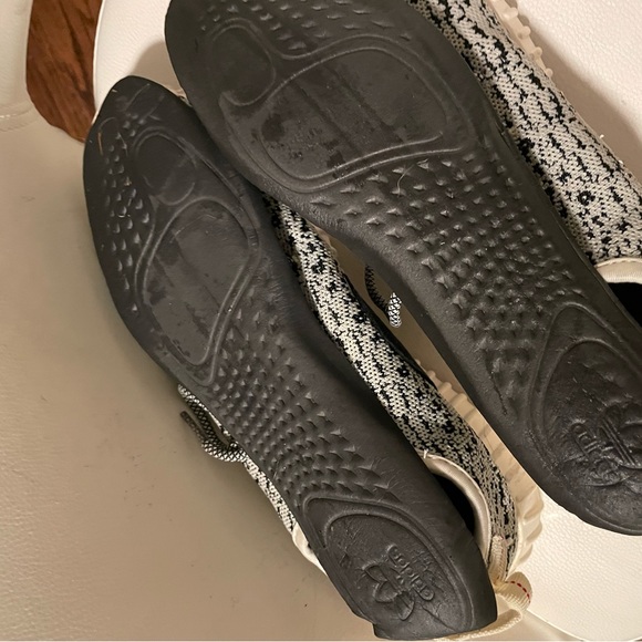 Adidas Yeezy Boost 350 Turtle Dove Size 11 - Picture 5 of 16